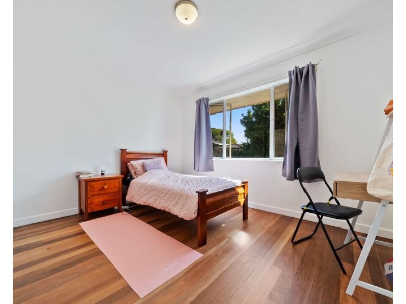 42 Cresthaven Drive, Mansfield QLD 4122