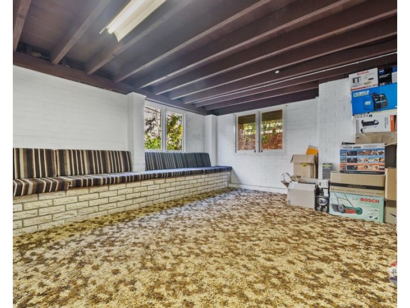 42 Cresthaven Drive, Mansfield QLD 4122