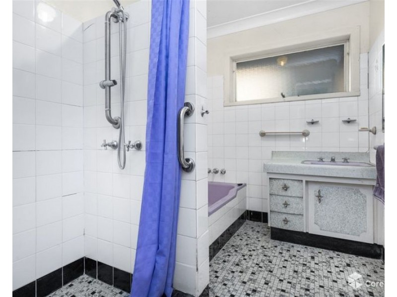 42 Cresthaven Drive, Mansfield QLD 4122