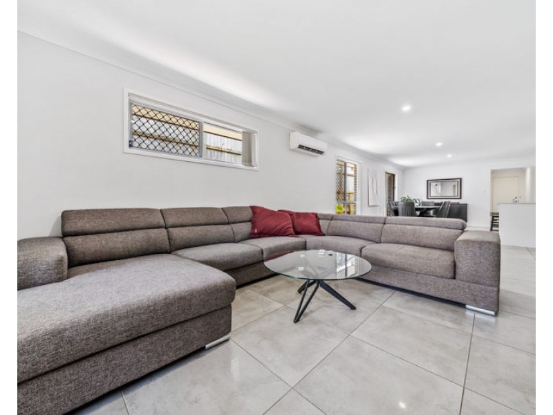 26 Blueberry Ash Court, Boronia Heights QLD 4124