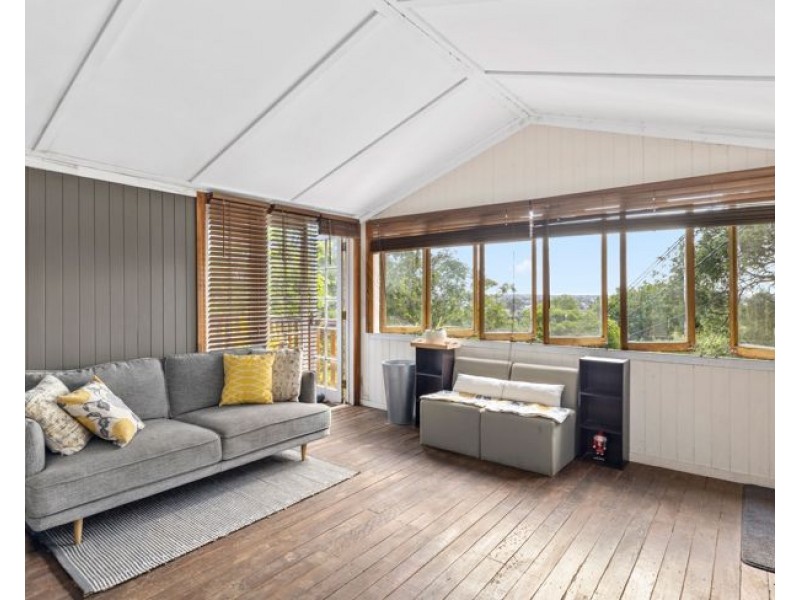 8-10 Boundary Road, Camp Hill QLD 4152