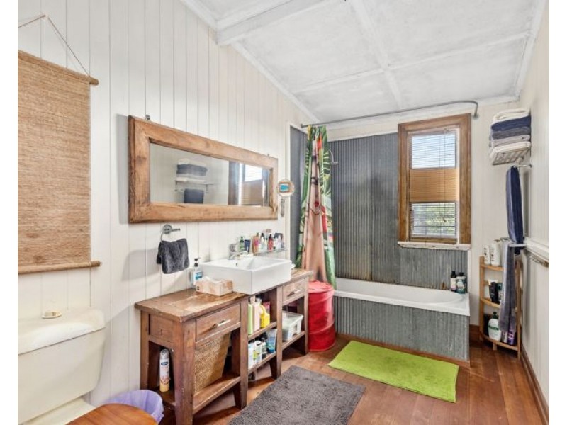 8-10 Boundary Road, Camp Hill QLD 4152