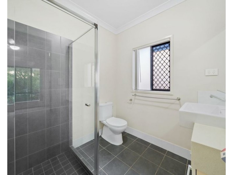 65 Blackwood Avenue, Morningside QLD 4170