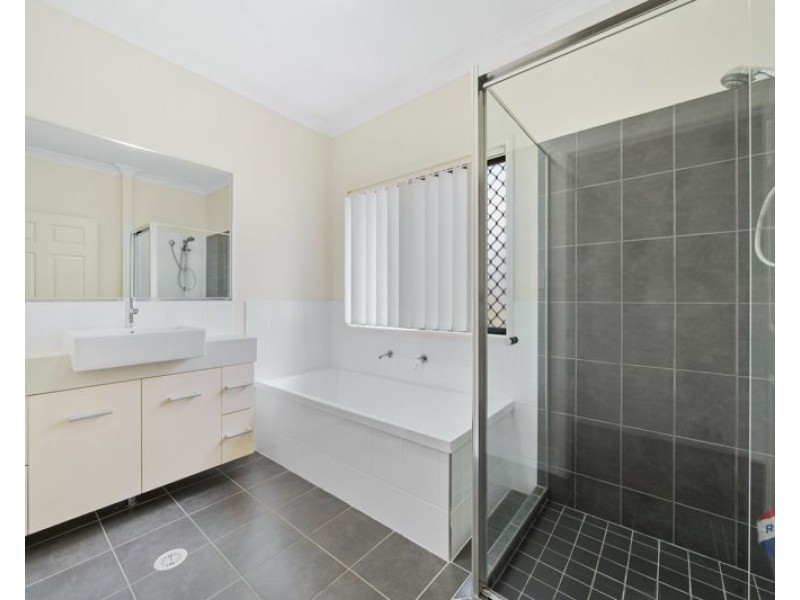 65 Blackwood Avenue, Morningside QLD 4170