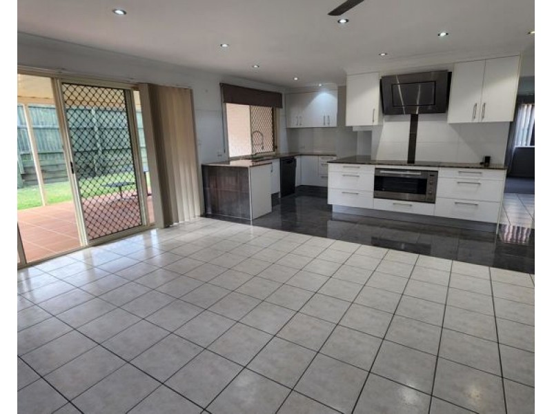 5 Watson Place, Kuraby QLD 4112