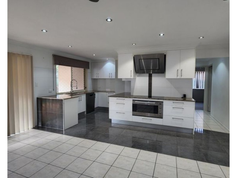 5 Watson Place, Kuraby QLD 4112