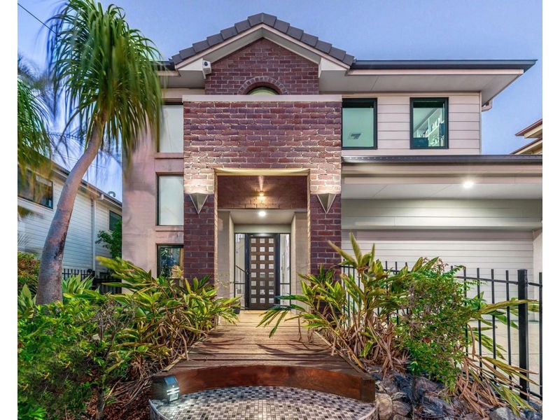 238 Shaw Road, Wavell Heights QLD 4012