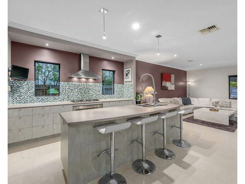 238 Shaw Road, Wavell Heights QLD 4012