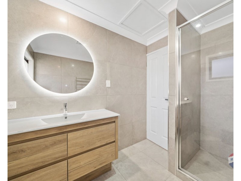 19 Sunderland Street, Macgregor QLD 4109