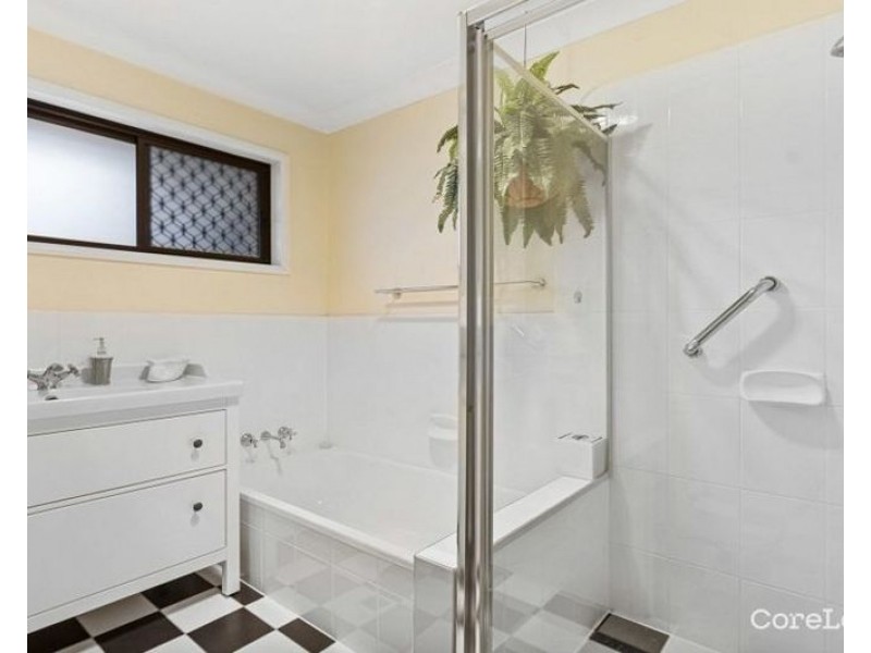 12 Darnell ST, Sunnybank Hills QLD 4109