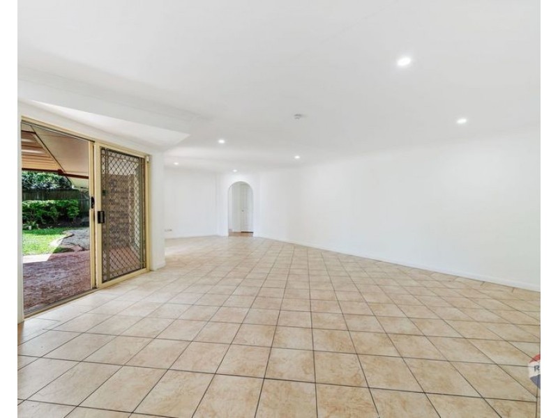 1 Autumn Close, Calamvale QLD 4116