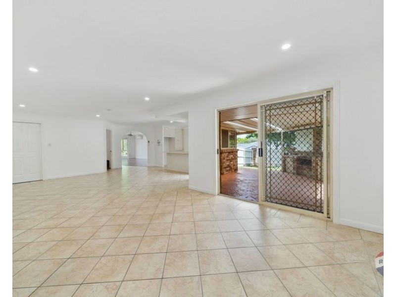 1 Autumn Close, Calamvale QLD 4116