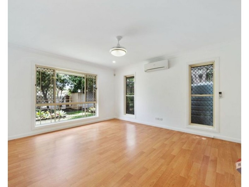 1 Autumn Close, Calamvale QLD 4116