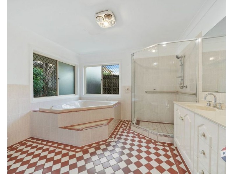 1 Autumn Close, Calamvale QLD 4116