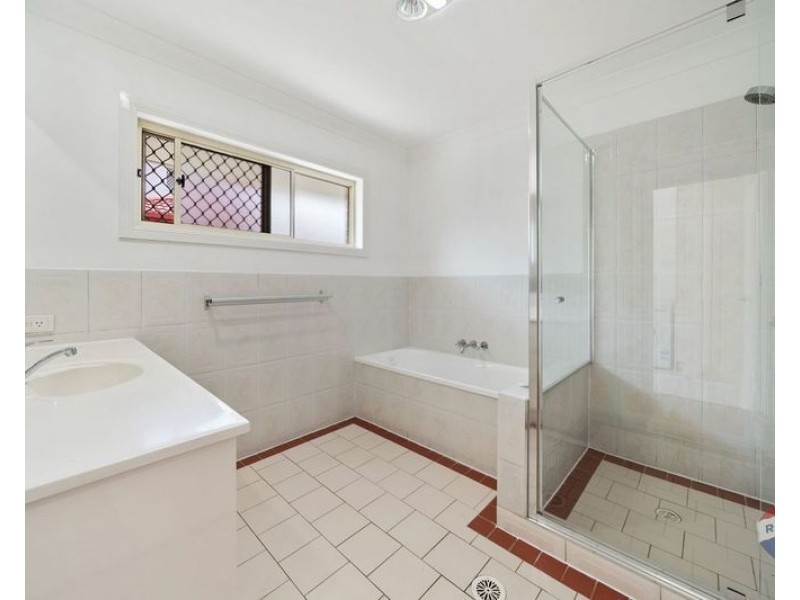 1 Autumn Close, Calamvale QLD 4116