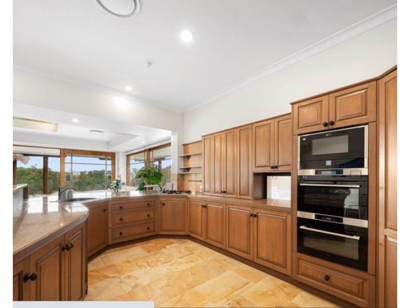 108 The Promenade, Camp Hill QLD 4152