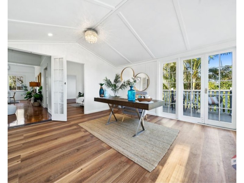 8 to 10 Boundary rd, Camp Hill QLD 4152