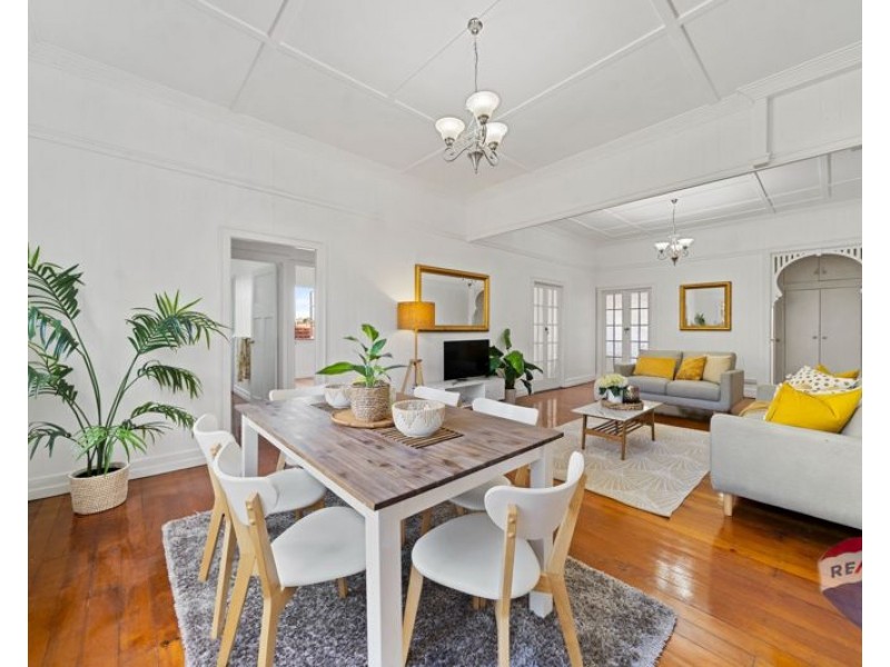 8 to 10 Boundary rd, Camp Hill QLD 4152