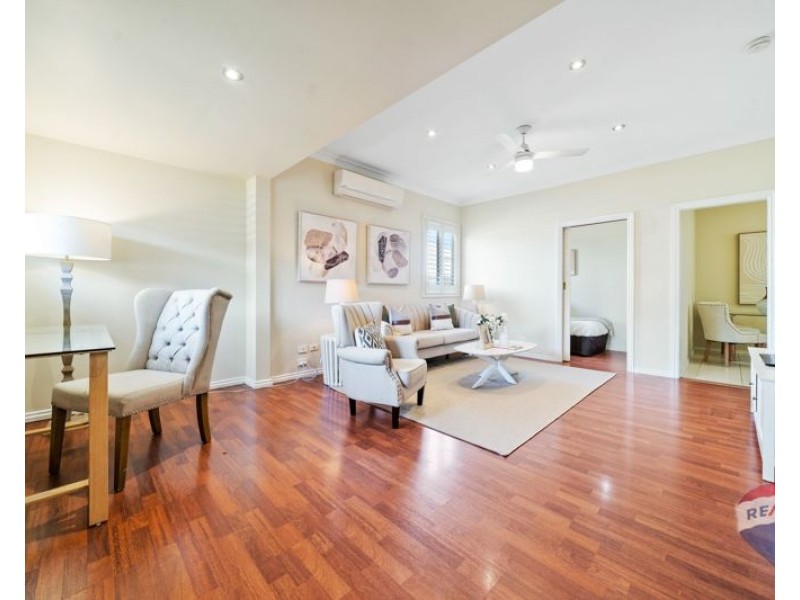 49 London ST, Eight Mile Plains QLD 4113