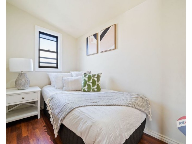 49 London ST, Eight Mile Plains QLD 4113