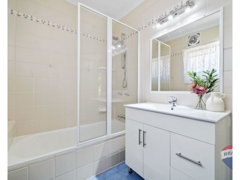 49 London ST, Eight Mile Plains QLD 4113