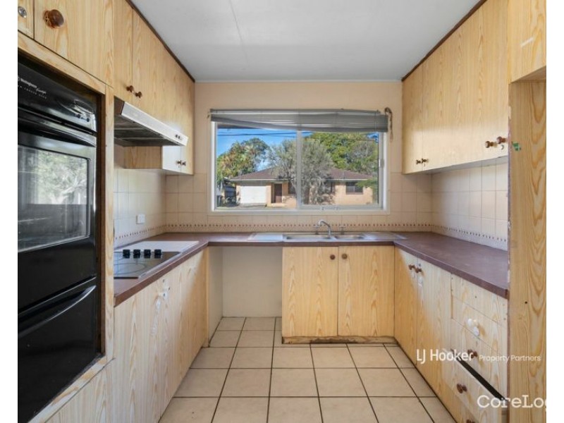 25 Benaud ST, Macgregor QLD 4109