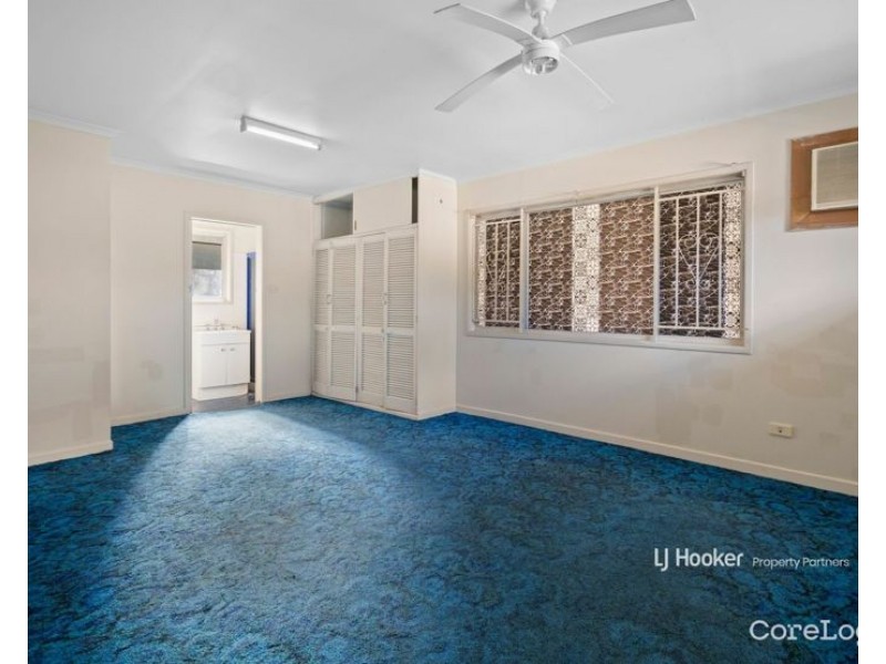 25 Benaud ST, Macgregor QLD 4109