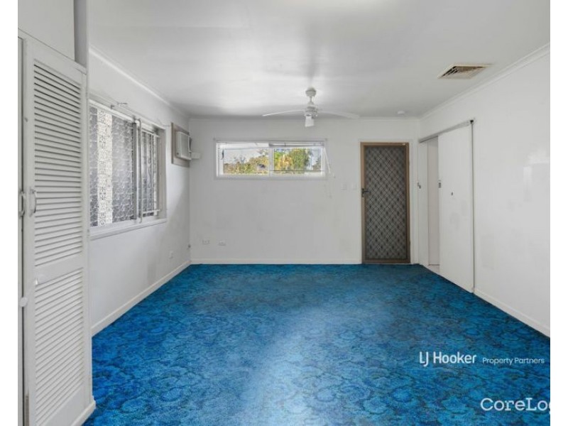 25 Benaud ST, Macgregor QLD 4109