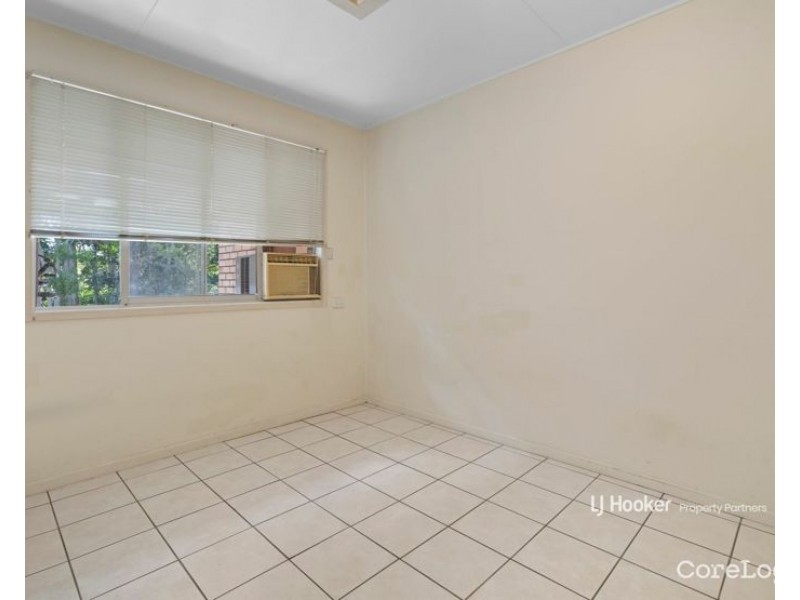 25 Benaud ST, Macgregor QLD 4109