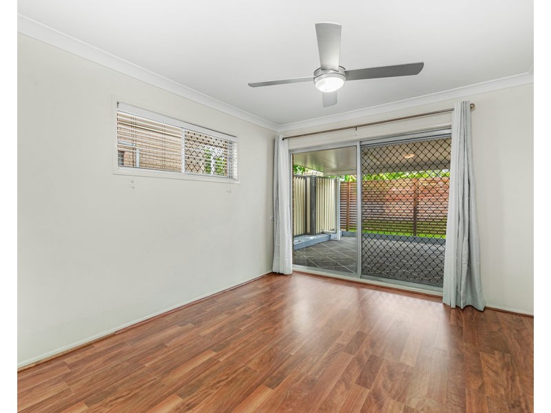 39 Lenore Crecent, Springwood QLD 4127