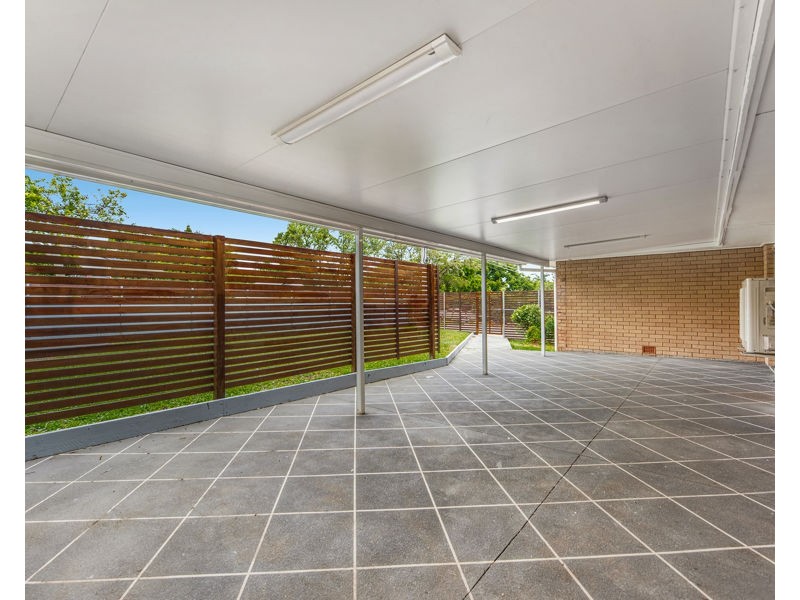 39 Lenore Crecent, Springwood QLD 4127