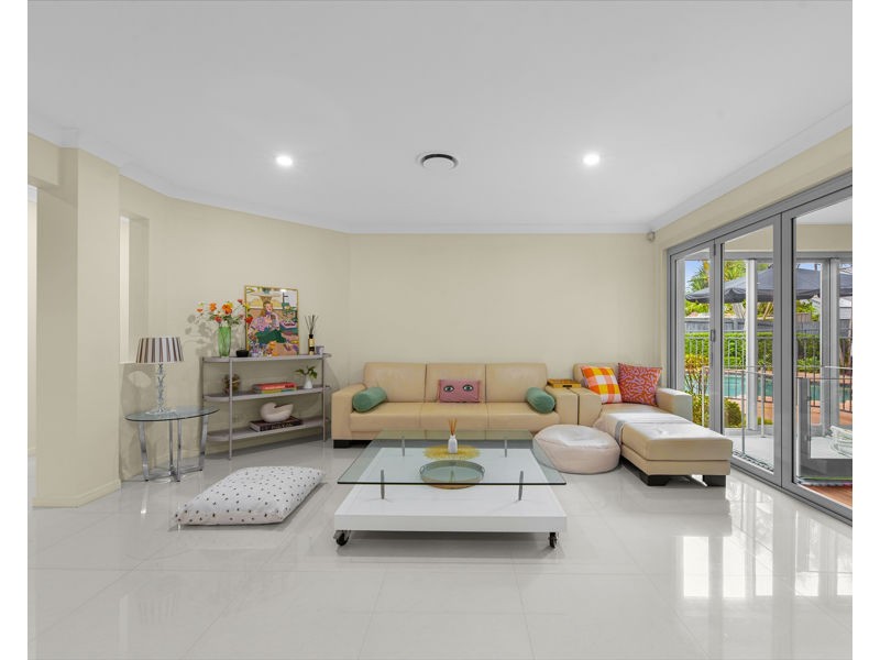 43 Joseph Place, Sinnamon Park QLD 4073