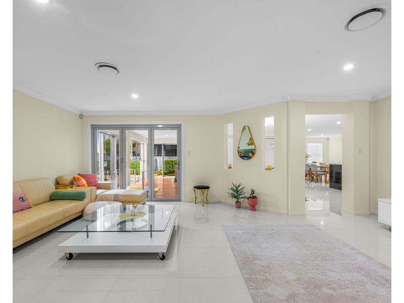 43 Joseph Place, Sinnamon Park QLD 4073