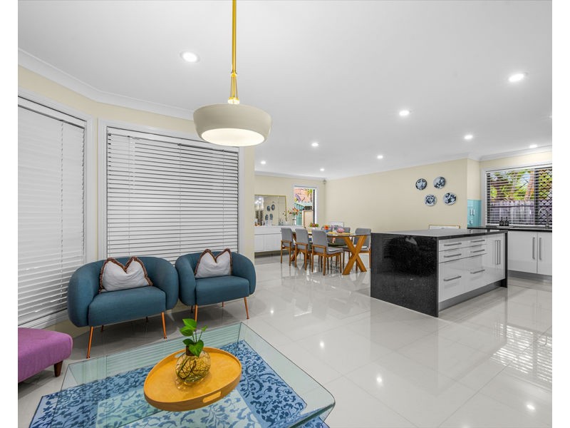 43 Joseph Place, Sinnamon Park QLD 4073