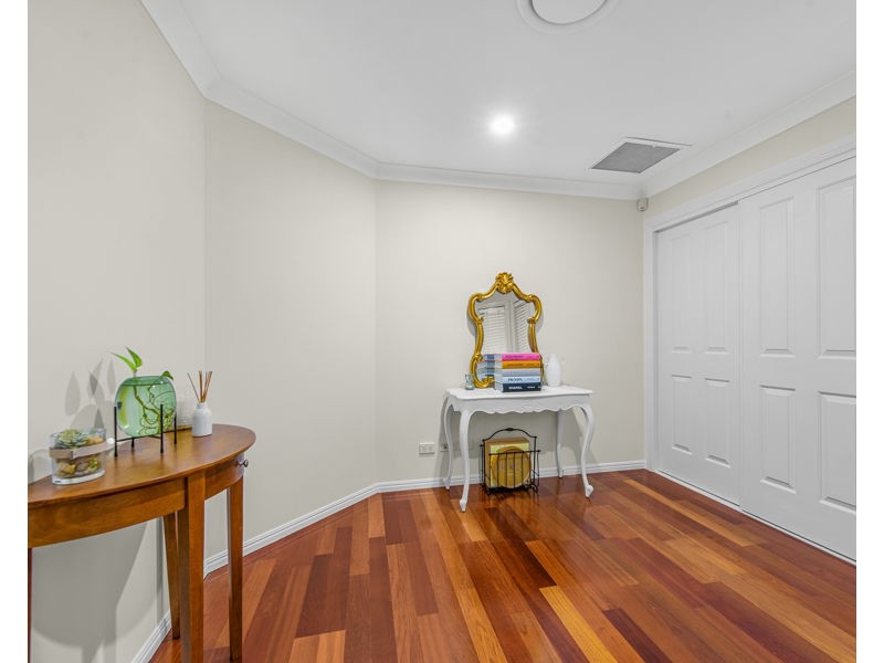 43 Joseph Place, Sinnamon Park QLD 4073