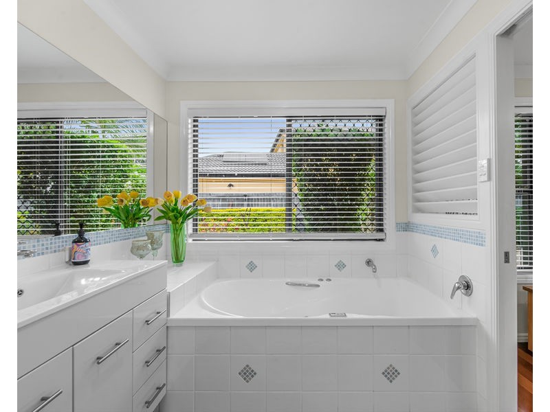 43 Joseph Place, Sinnamon Park QLD 4073