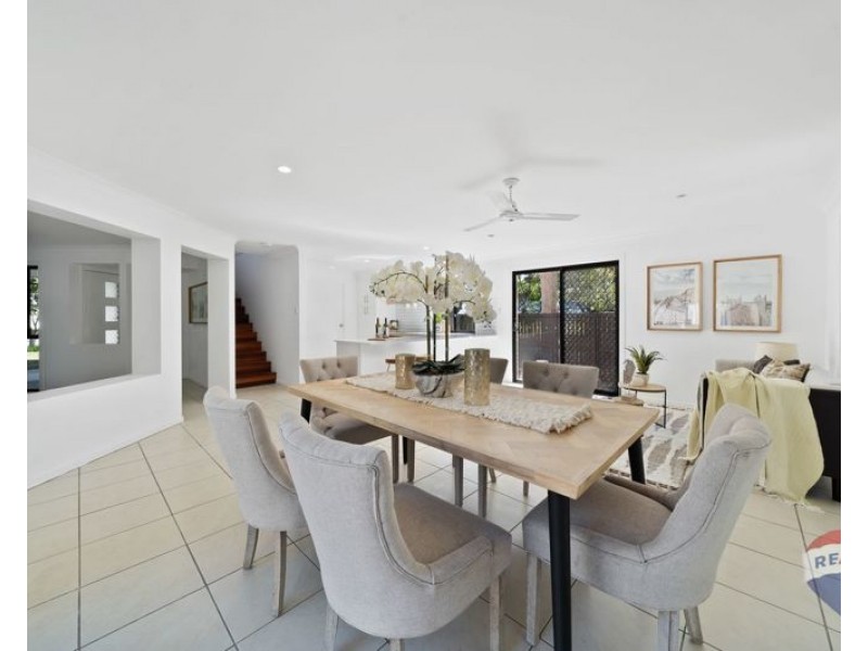 63 Tallowood Way, Sunnybank Hills QLD 4109