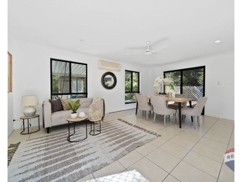 63 Tallowood Way, Sunnybank Hills QLD 4109