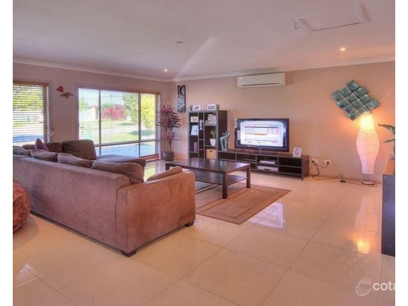 19 Nicole Place, Crestmead QLD 4132