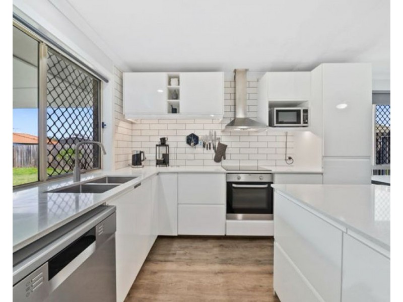 19 Nicole Place, Crestmead QLD 4132