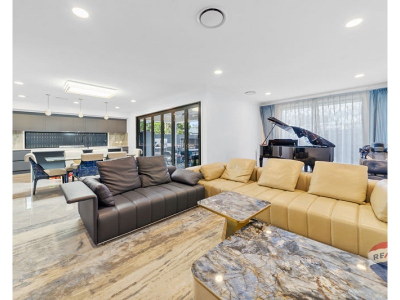 39 Charas St, Pallara QLD 4110