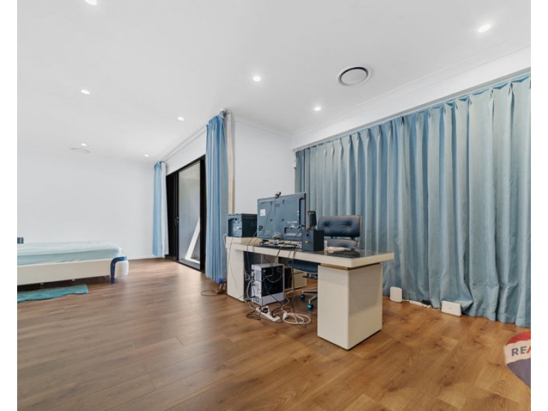 39 Charas St, Pallara QLD 4110