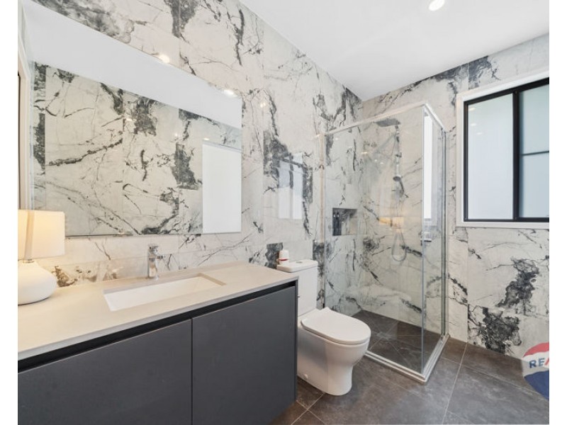 39 Charas St, Pallara QLD 4110
