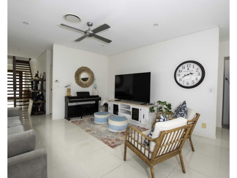 19 Cedar Street, Wynnum QLD 4178