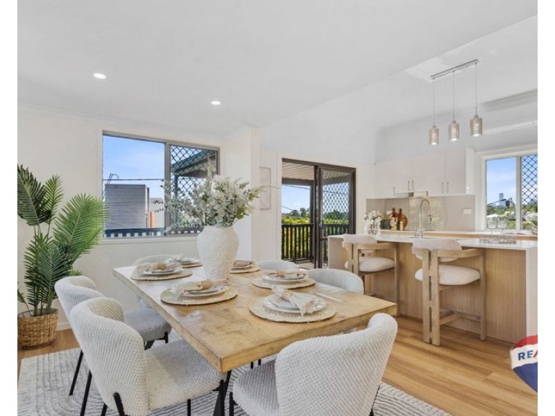 2 Dudley Street, Annerley QLD 4103