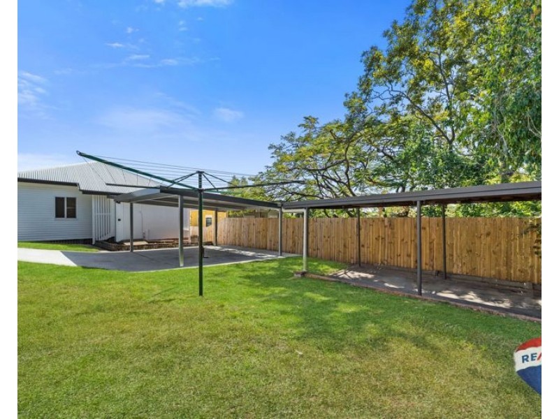 2 Dudley Street, Annerley QLD 4103