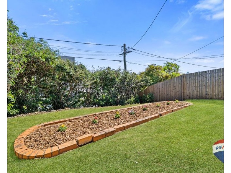 2 Dudley Street, Annerley QLD 4103