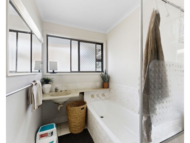 3 Collene Grove, Springwood QLD 4127