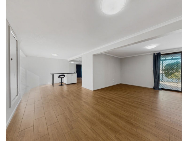 33 Lenore Crescent, Springwood QLD 4127