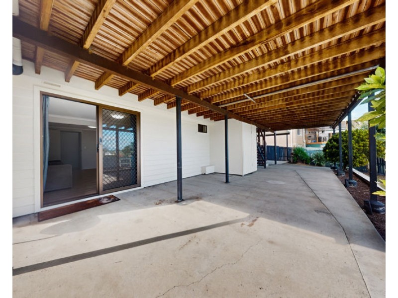 33 Lenore Crescent, Springwood QLD 4127